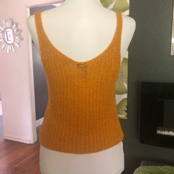 Moon & Madison crochet tank top - Picture 4 of 7
